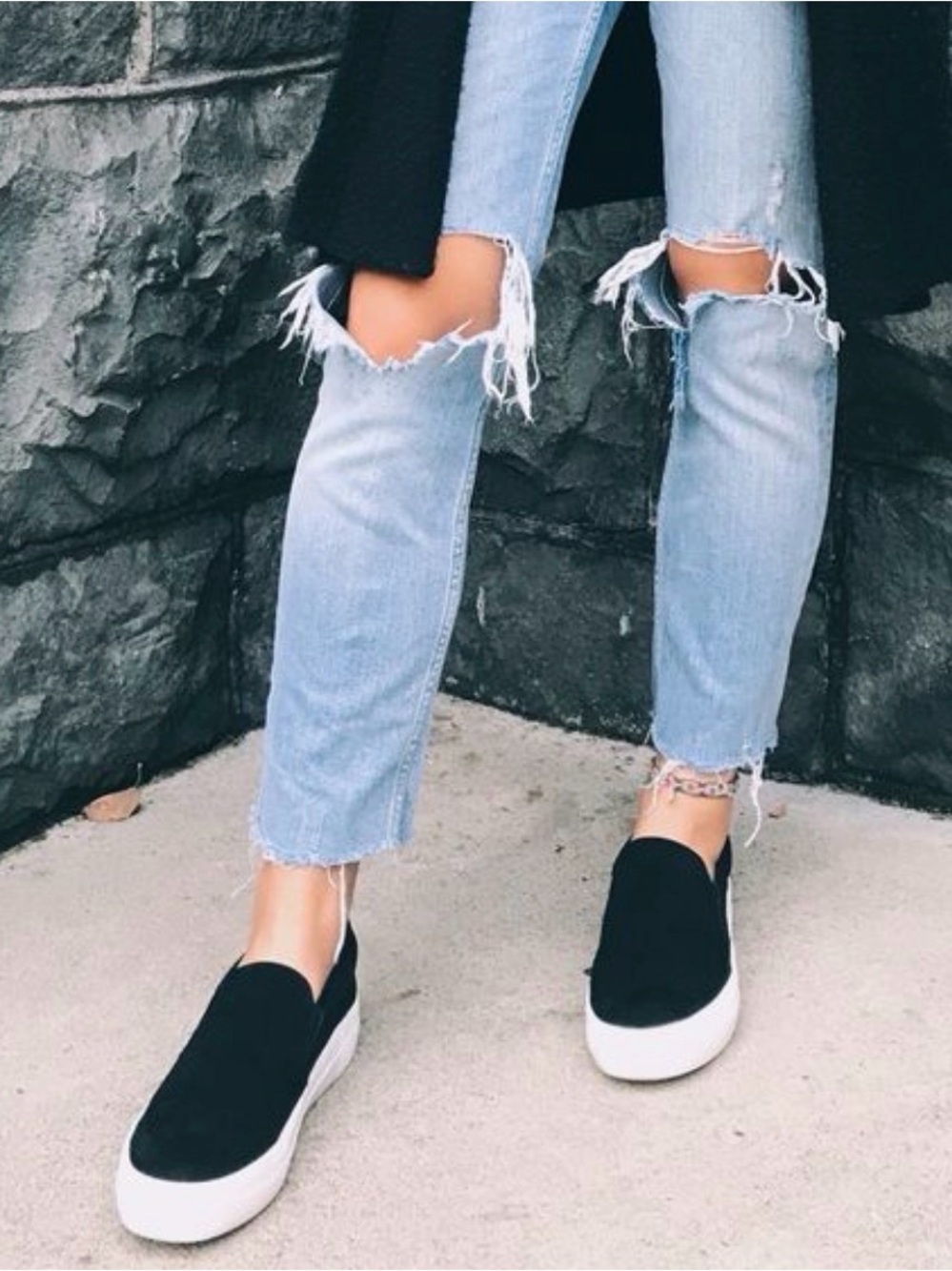 Steve Madden Gills Suede Sneaker